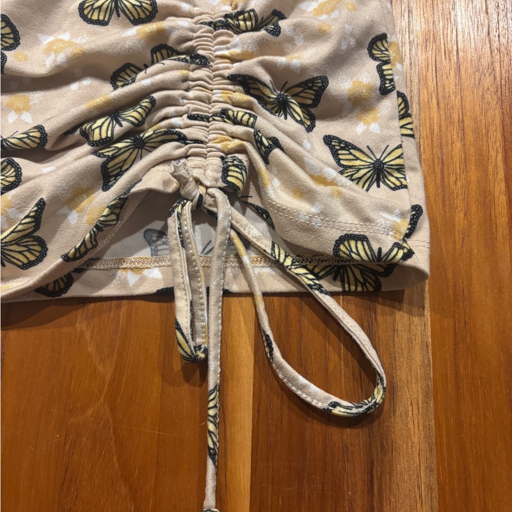 Butterfly Print Ruched Tan Top - Picture 2 of 4